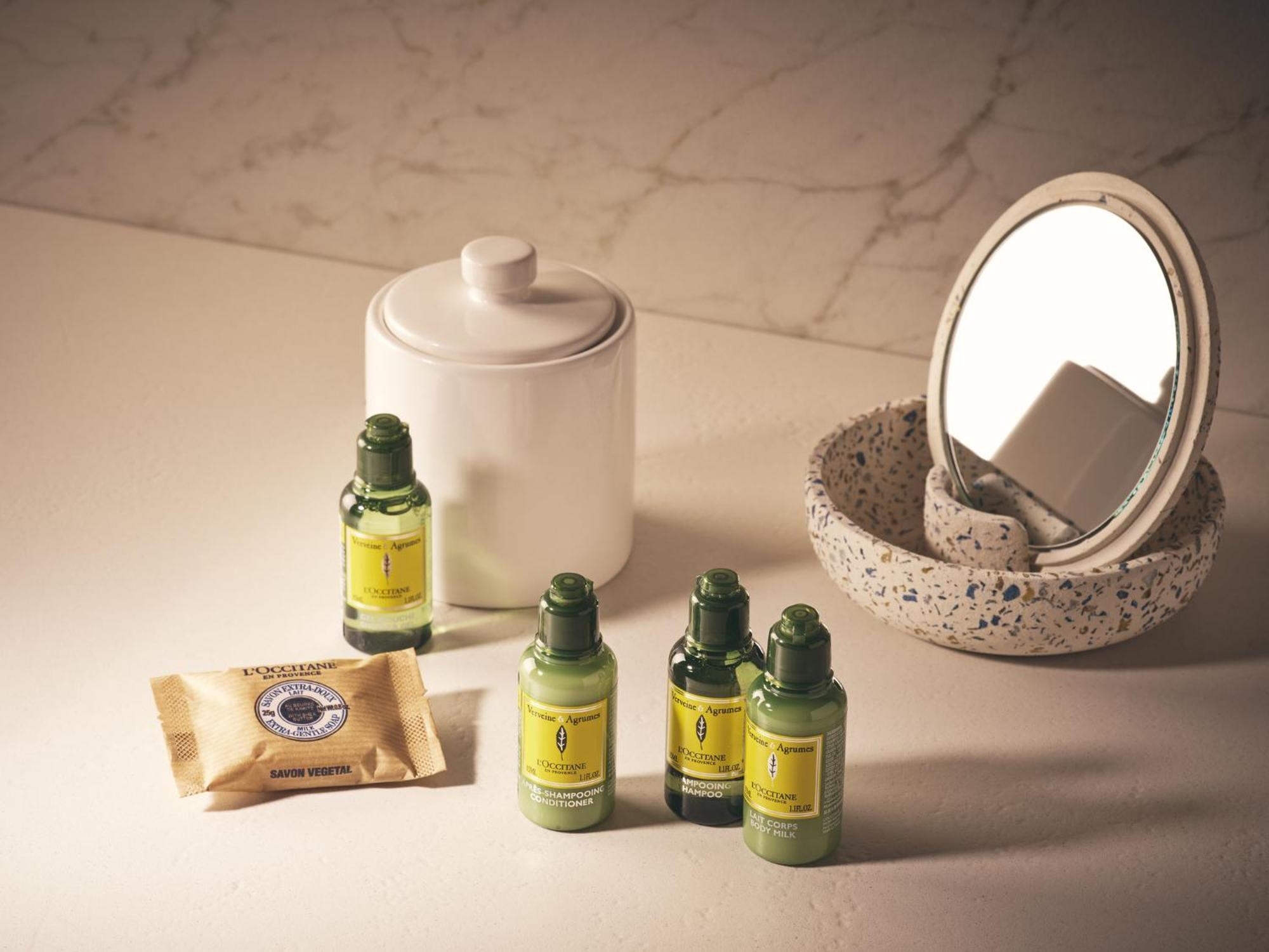 Intercontinental Seoul Coex, An Ihg Hotel Eksteriør bilde A selection of toiletries